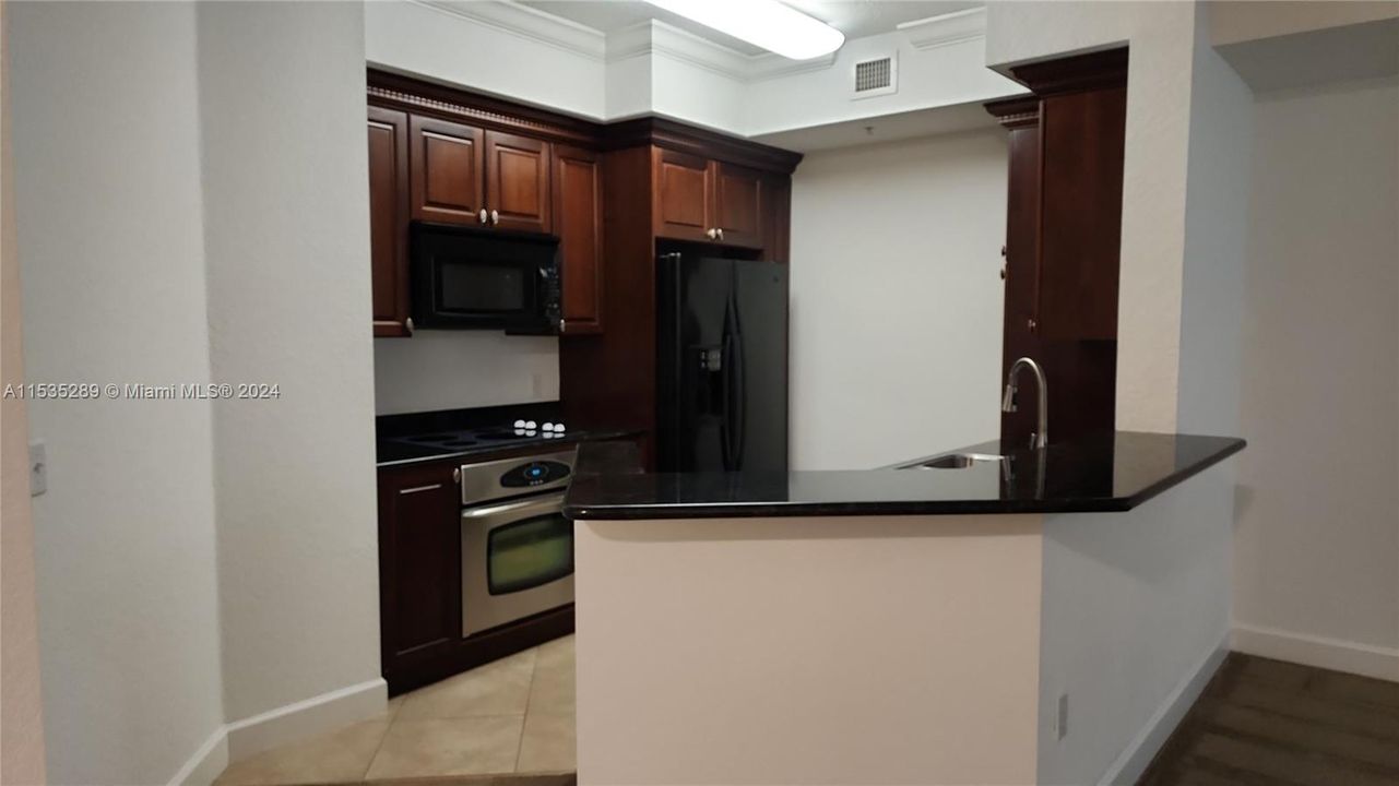 Recently Rented: $2,195 (2 beds, 2 baths, 1164 Square Feet)