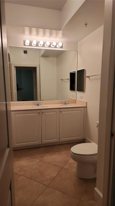 Recently Rented: $2,195 (2 beds, 2 baths, 1164 Square Feet)