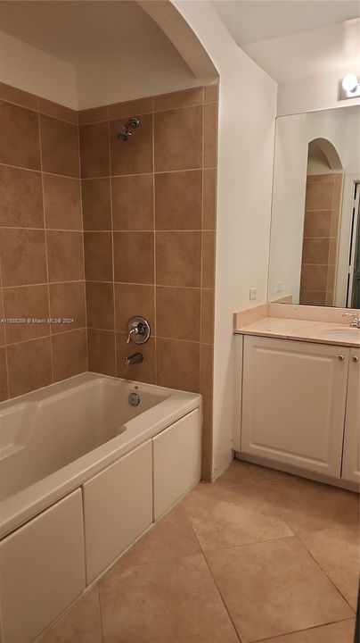 Recently Rented: $2,195 (2 beds, 2 baths, 1164 Square Feet)