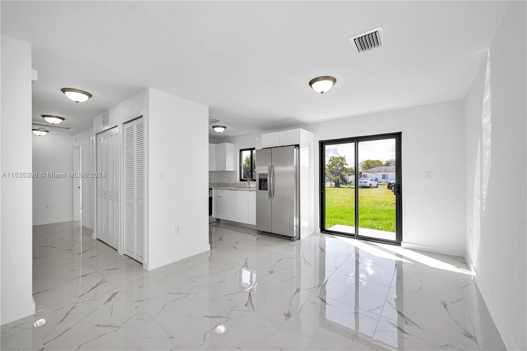 最近租的: $3,000 (3 贝兹, 2 浴室, 0 平方英尺)