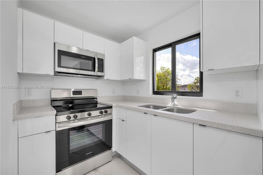 最近租的: $3,000 (3 贝兹, 2 浴室, 0 平方英尺)