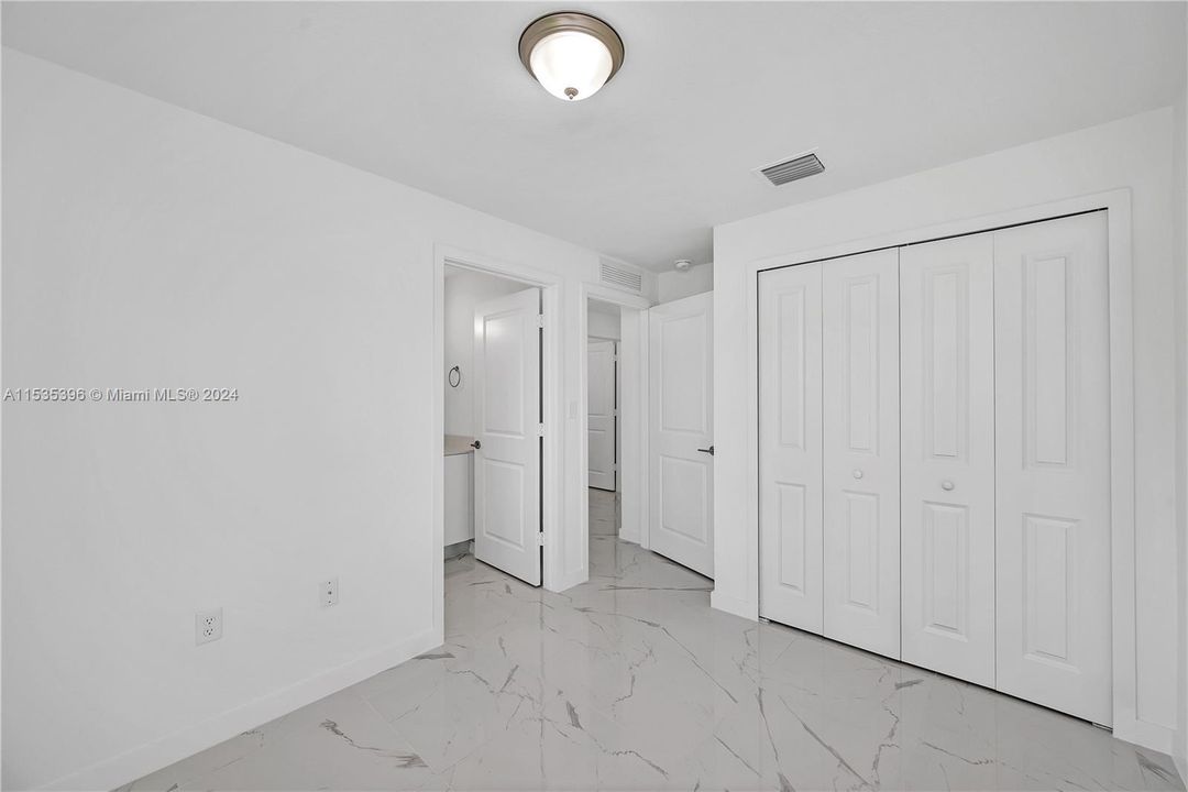 最近租的: $3,000 (3 贝兹, 2 浴室, 0 平方英尺)