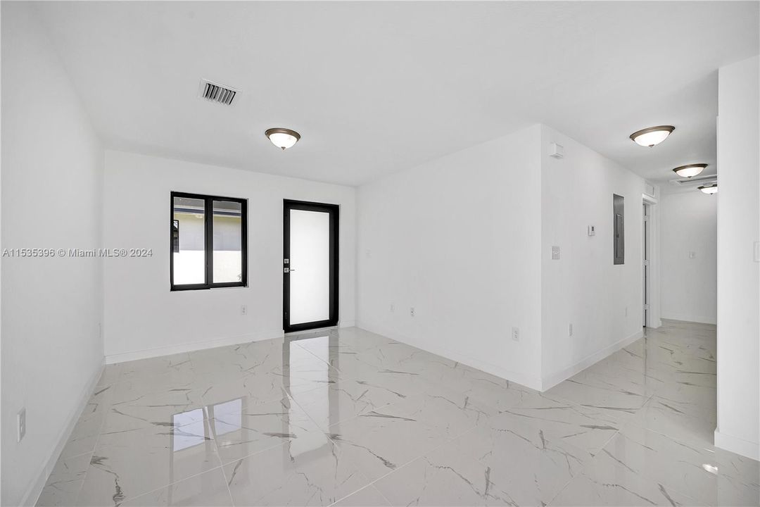 最近租的: $3,000 (3 贝兹, 2 浴室, 0 平方英尺)