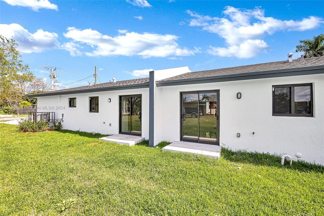 最近租的: $3,000 (3 贝兹, 2 浴室, 0 平方英尺)