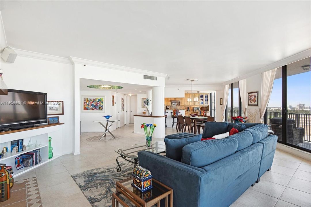 For Sale: $890,000 (2 beds, 2 baths, 1984 Square Feet)