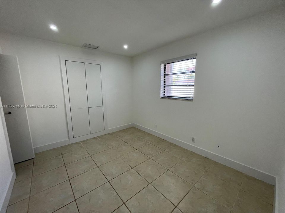 Recientemente alquilado: $3,200 (3 camas, 2 baños, 2300 Pies cuadrados)