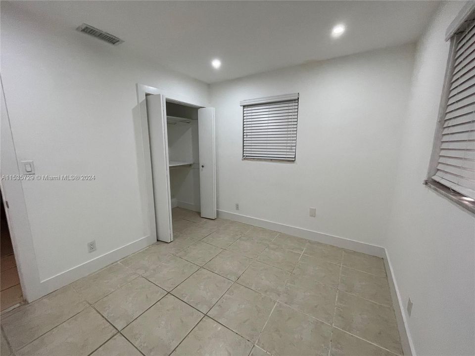 Recientemente alquilado: $3,200 (3 camas, 2 baños, 2300 Pies cuadrados)