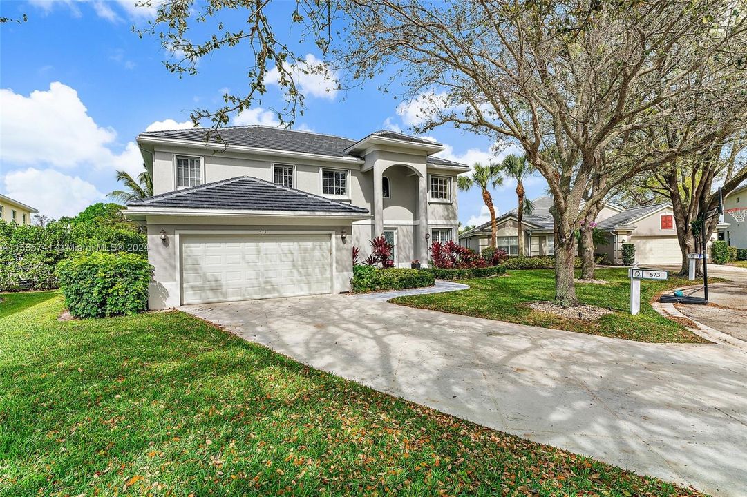 Recently Sold: $1,400,000 (5 beds, 3 baths, 3268 Square Feet)