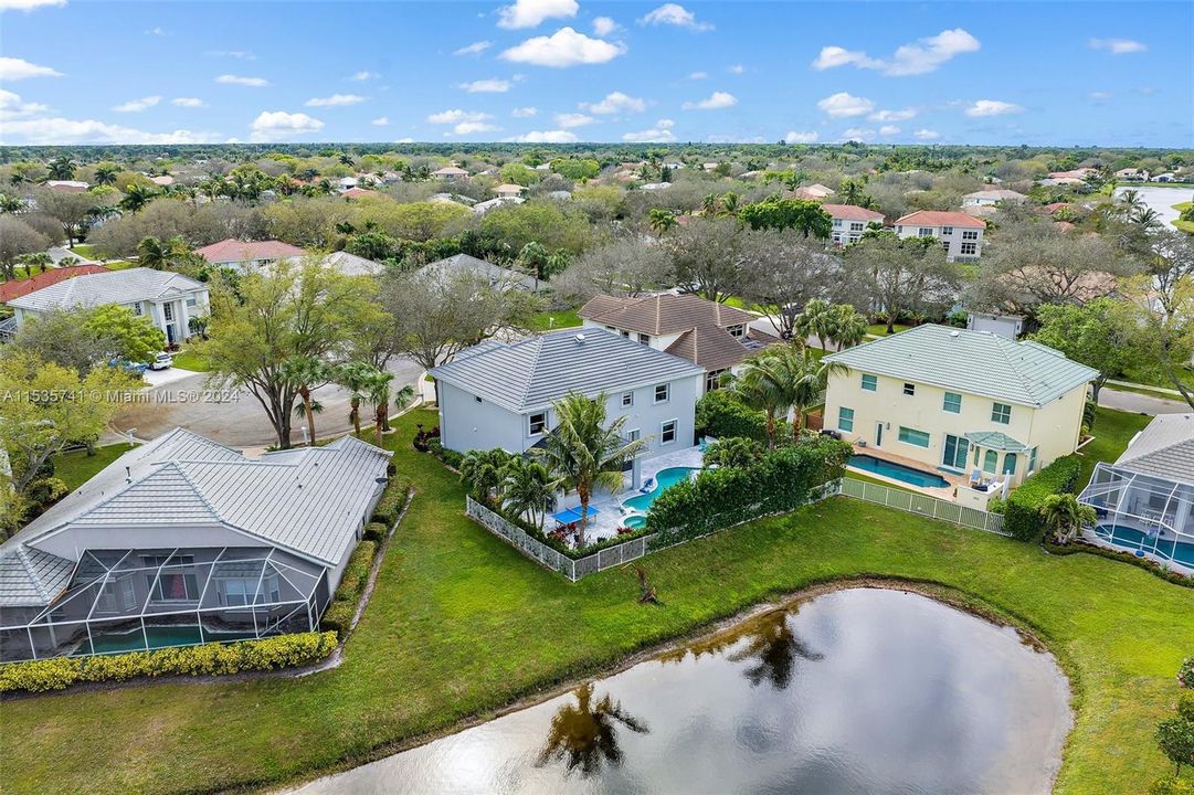 Recently Sold: $1,400,000 (5 beds, 3 baths, 3268 Square Feet)