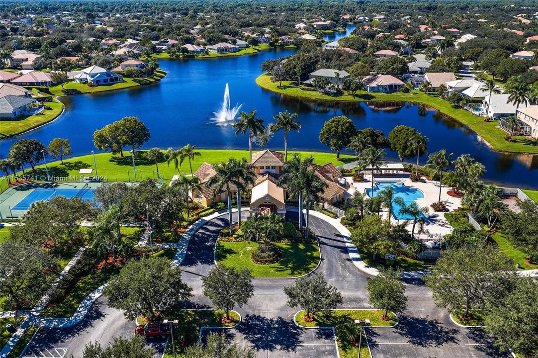 Recently Sold: $1,400,000 (5 beds, 3 baths, 3268 Square Feet)