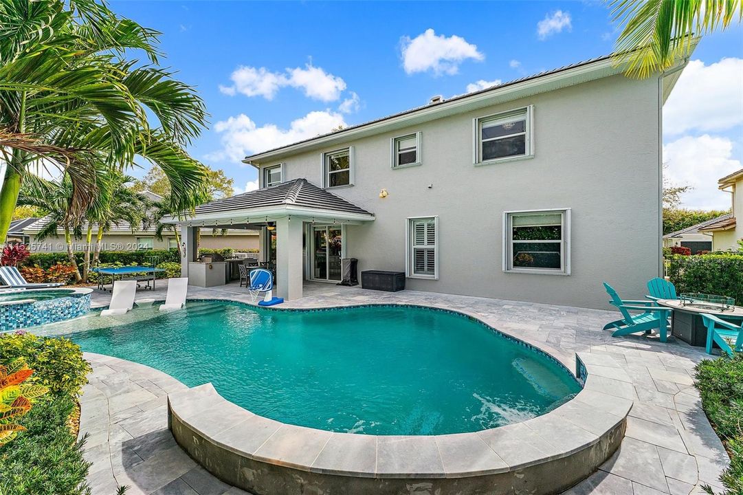 Recently Sold: $1,400,000 (5 beds, 3 baths, 3268 Square Feet)