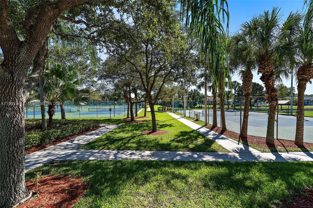 Recently Sold: $1,400,000 (5 beds, 3 baths, 3268 Square Feet)