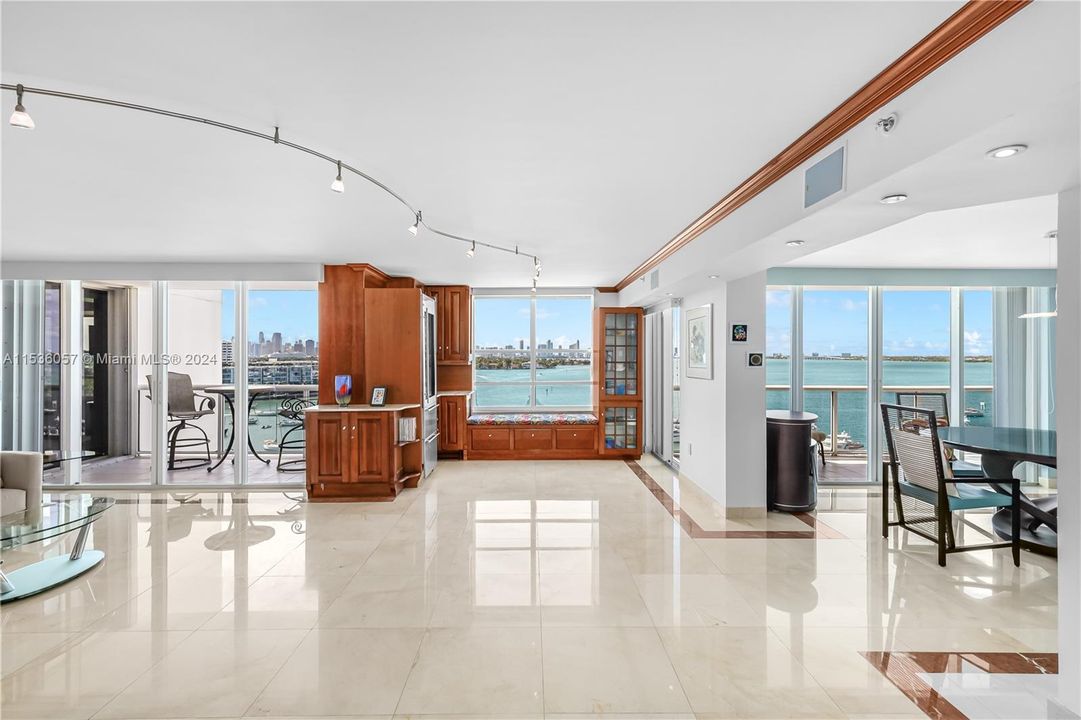 Active With Contract: $3,485,000 (4 beds, 3 baths, 2246 Square Feet)
