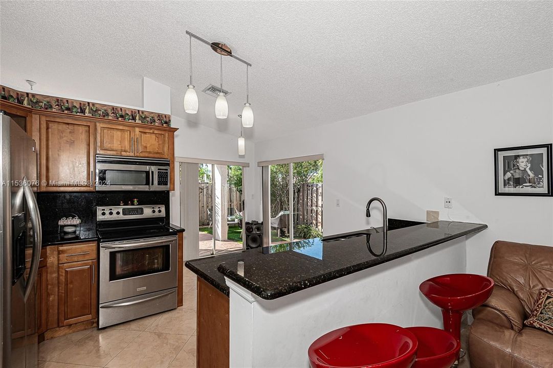 Recently Sold: $569,000 (3 beds, 2 baths, 1538 Square Feet)