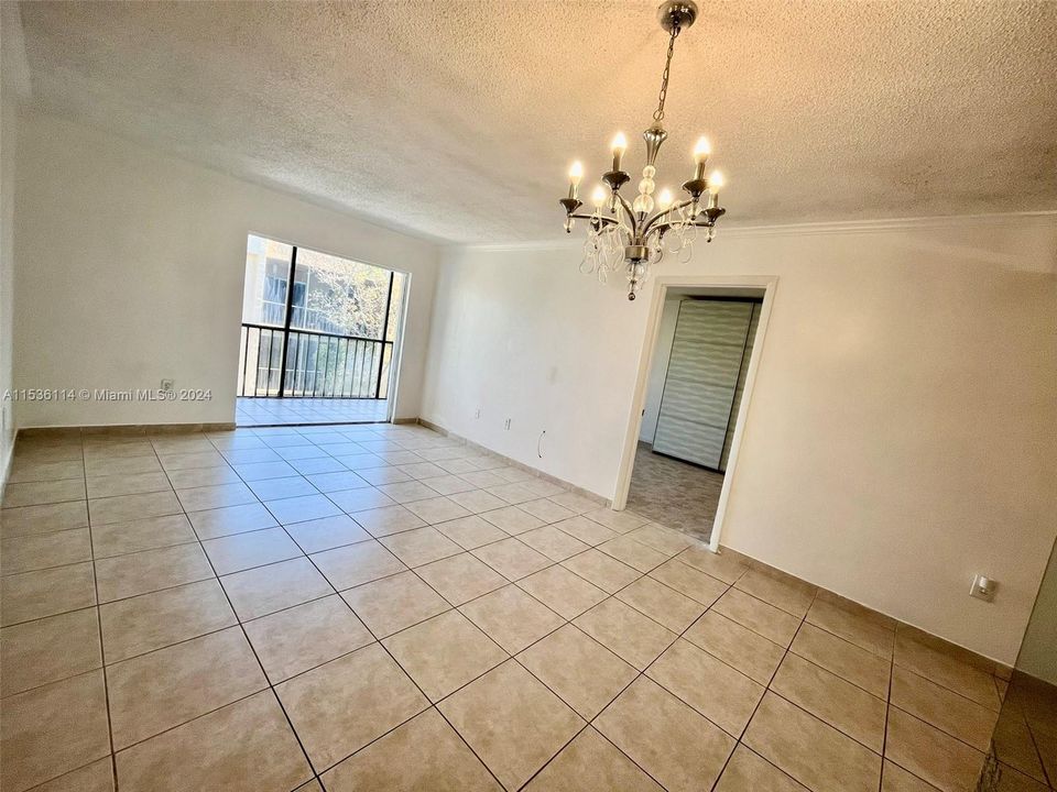 Recently Sold: $205,000 (1 beds, 1 baths, 670 Square Feet)