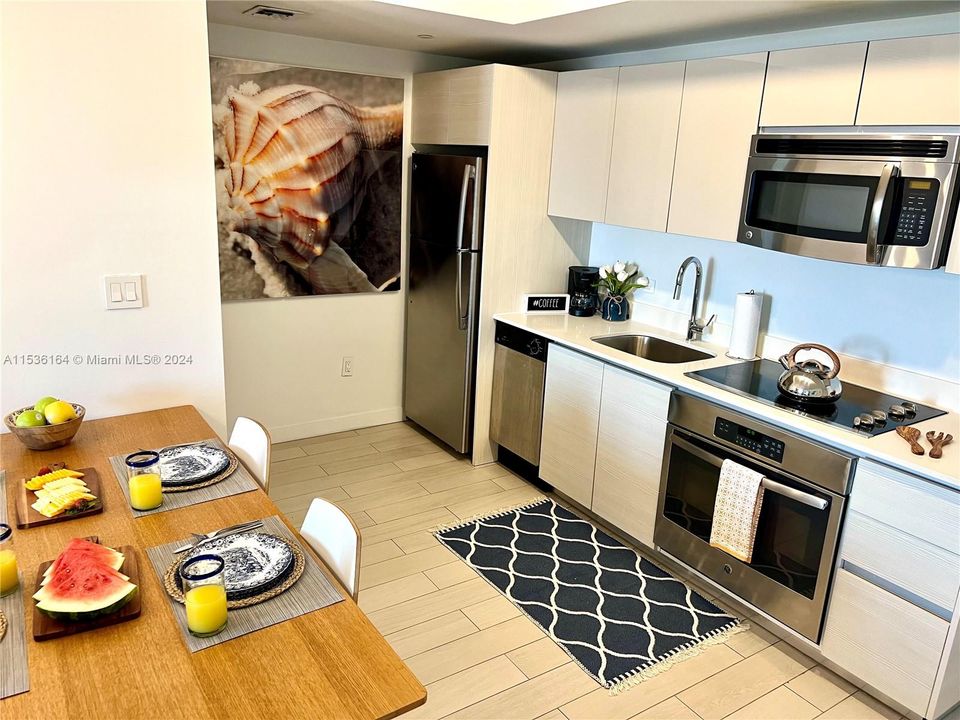 Recently Sold: $528,000 (2 beds, 2 baths, 1020 Square Feet)