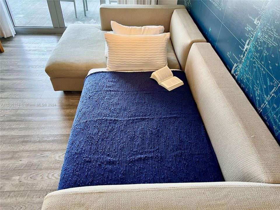 Recently Sold: $528,000 (2 beds, 2 baths, 1020 Square Feet)