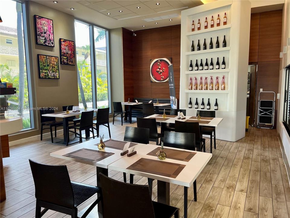 Recently Sold: $528,000 (2 beds, 2 baths, 1020 Square Feet)