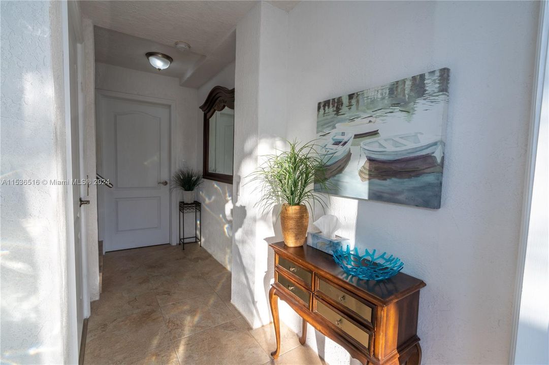 Recently Sold: $1,950,000 (3 beds, 2 baths, 2716 Square Feet)