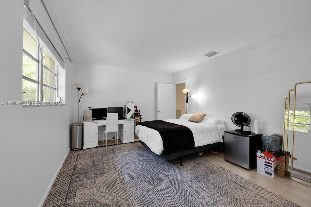 Recently Sold: $1,799,000 (0 beds, 0 baths, 3073 Square Feet)