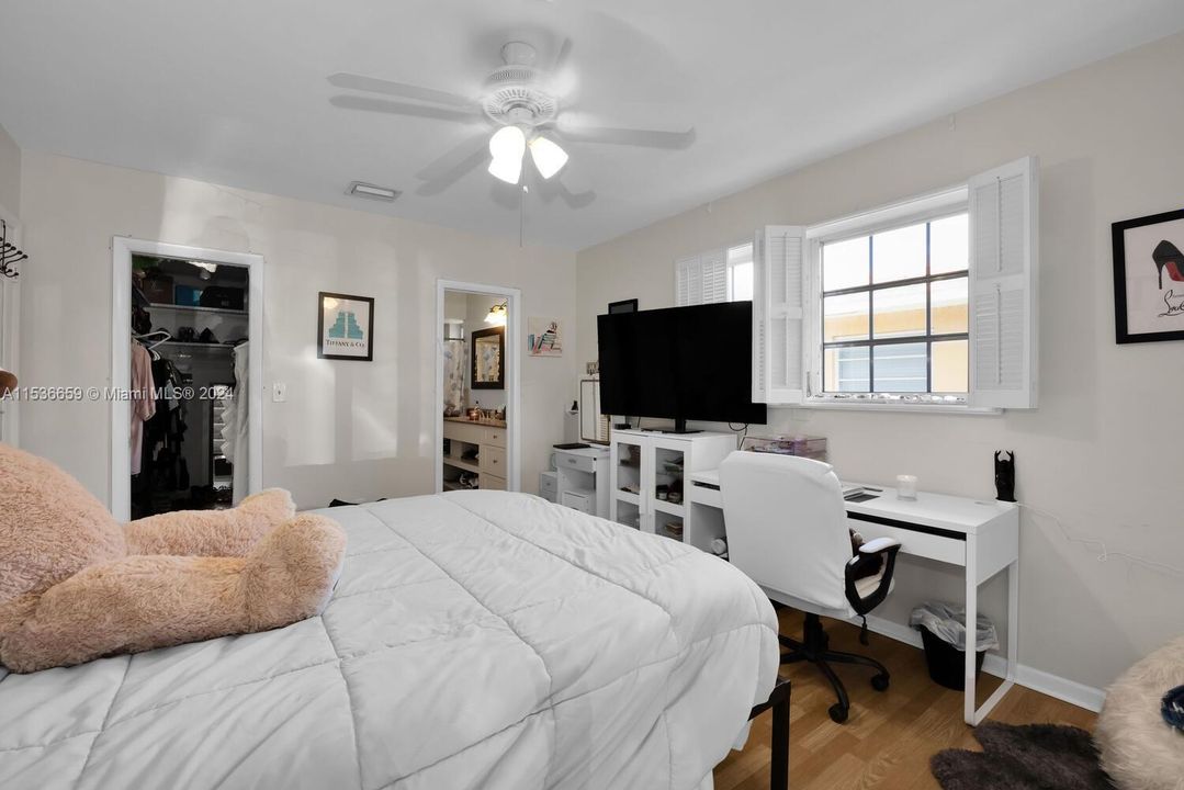 Recently Sold: $1,799,000 (0 beds, 0 baths, 3073 Square Feet)