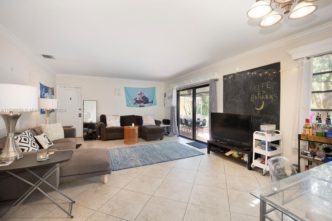 Recently Sold: $1,799,000 (0 beds, 0 baths, 3073 Square Feet)