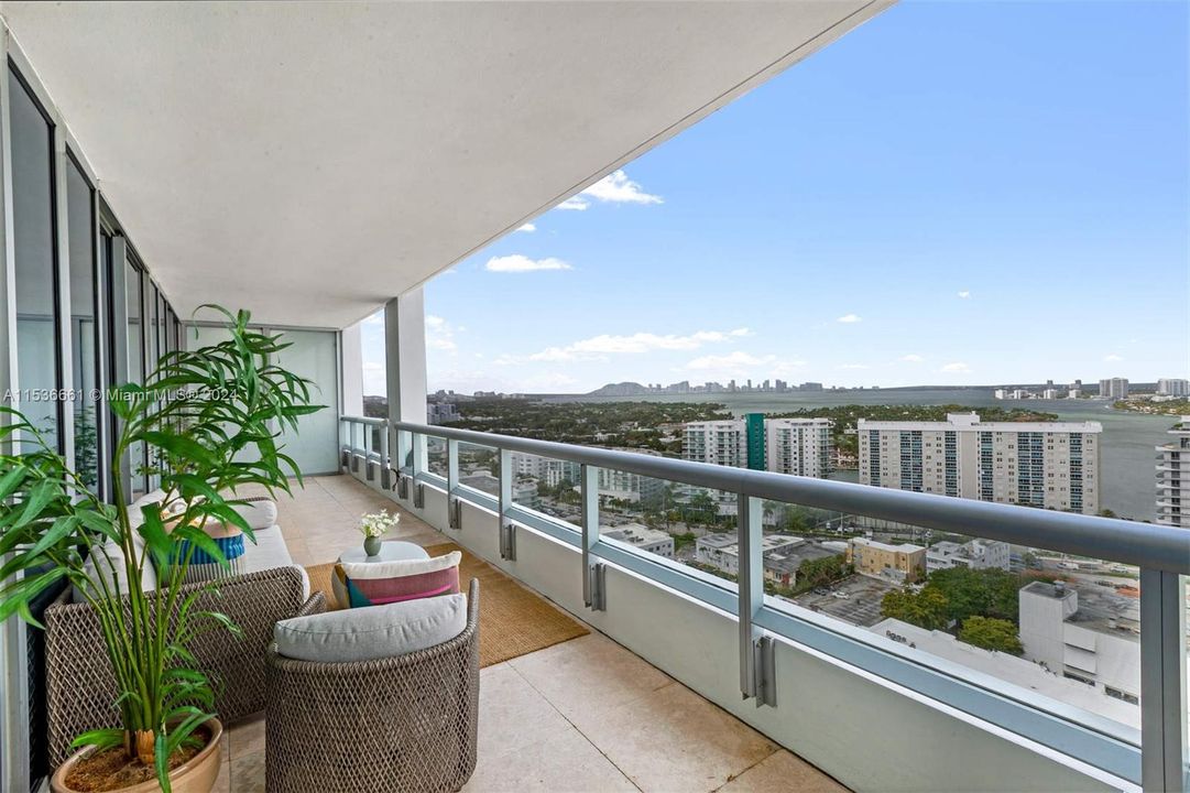 Active With Contract: $9,500 (2 beds, 2 baths, 1035 Square Feet)