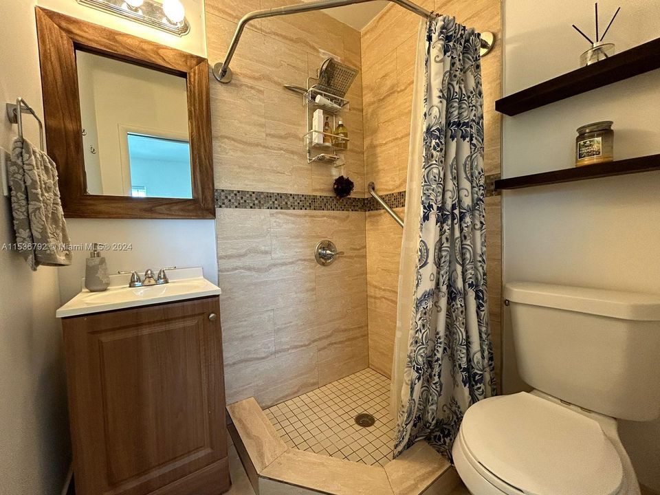 Недавно арендовано: $3,695 (4 спален, 2 ванн, 1496 Квадратных фут)