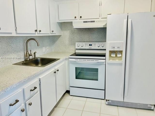 For Sale: $140,000 (1 beds, 1 baths, 720 Square Feet)