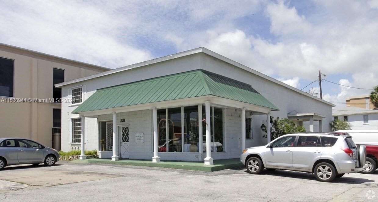 Recently Rented: $5,000 (0 beds, 0 baths, 0 Square Feet)