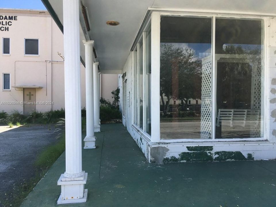 Recently Rented: $5,000 (0 beds, 0 baths, 0 Square Feet)