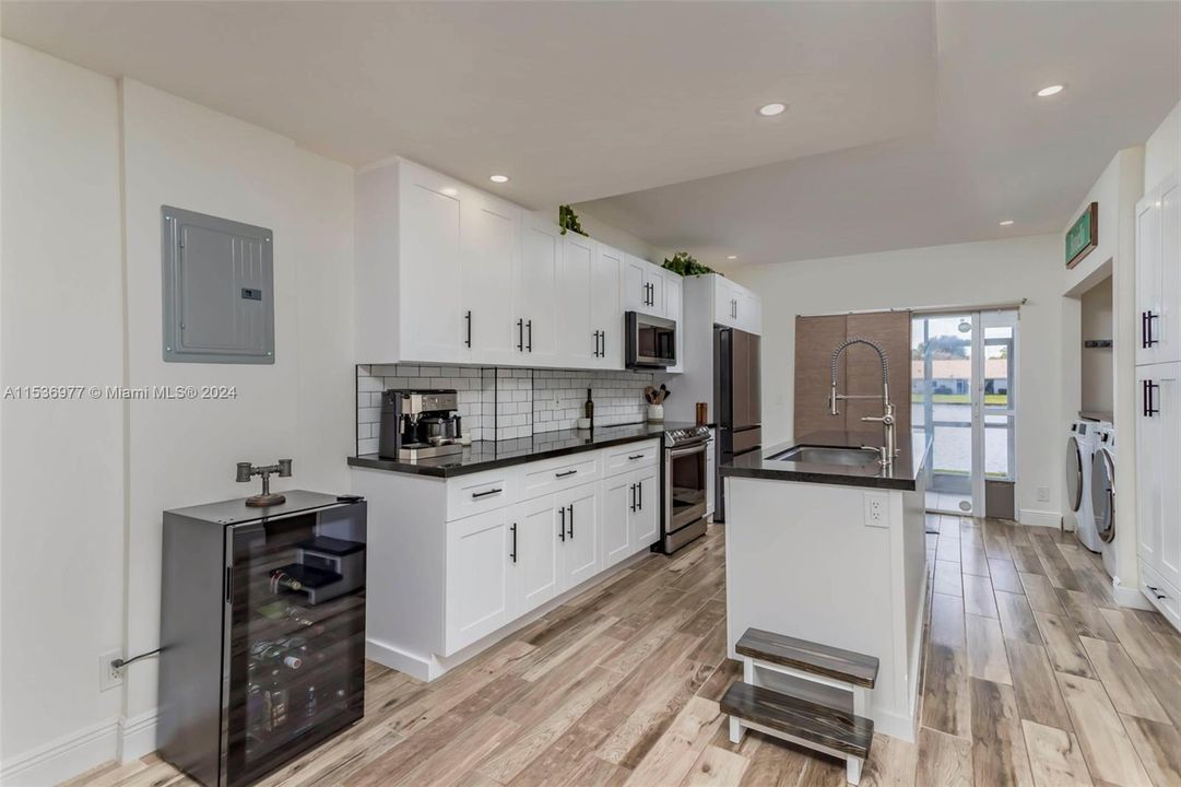 Recently Sold: $410,000 (2 beds, 2 baths, 1110 Square Feet)