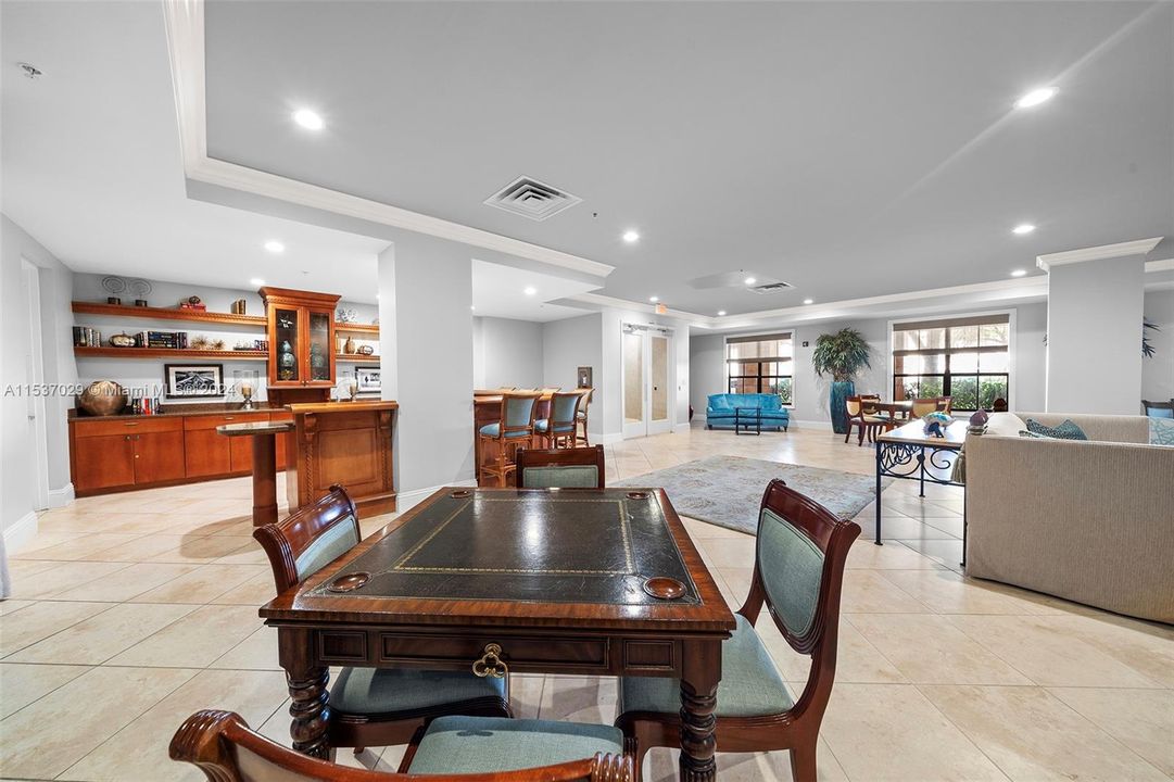 Active With Contract: $1,295,000 (3 beds, 3 baths, 2199 Square Feet)