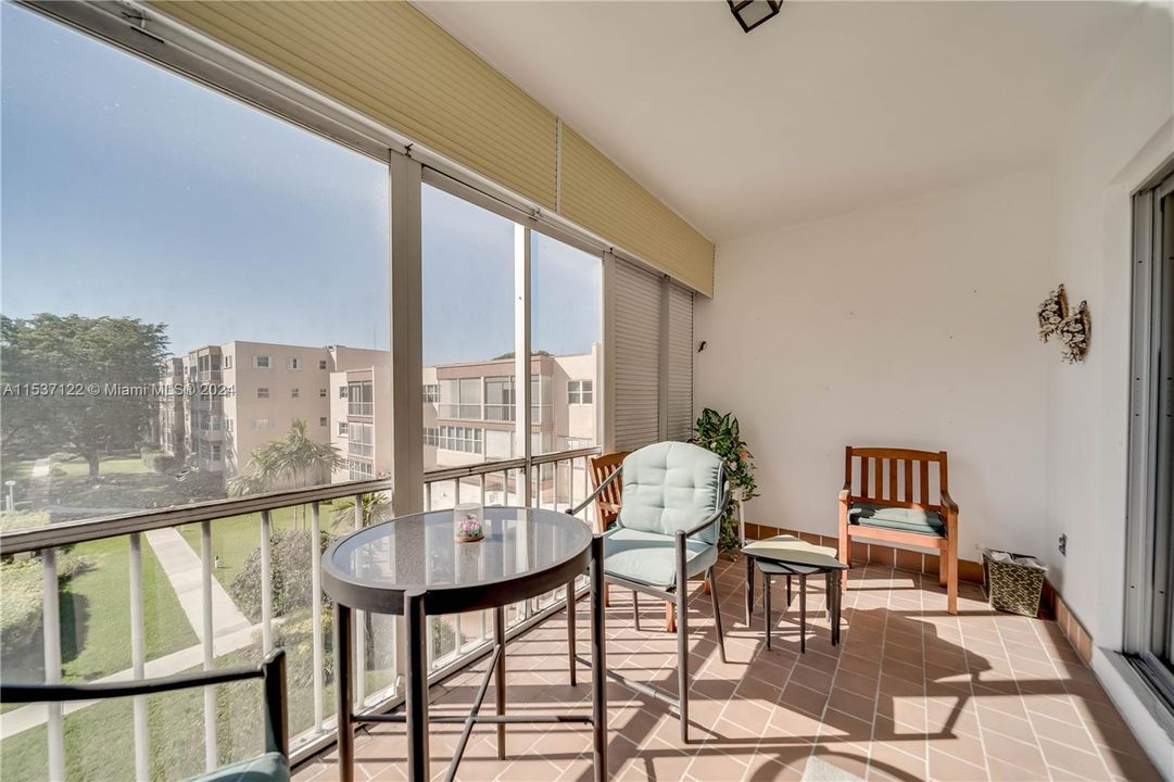 Active With Contract: $144,500 (2 beds, 2 baths, 1242 Square Feet)