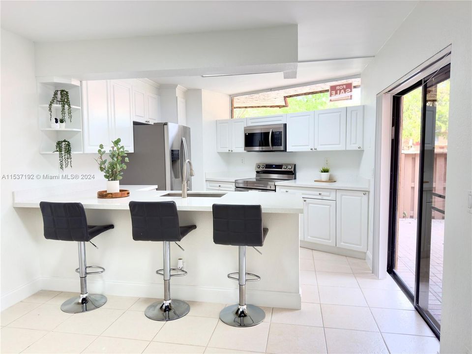 Recently Sold: $390,000 (2 beds, 2 baths, 1302 Square Feet)