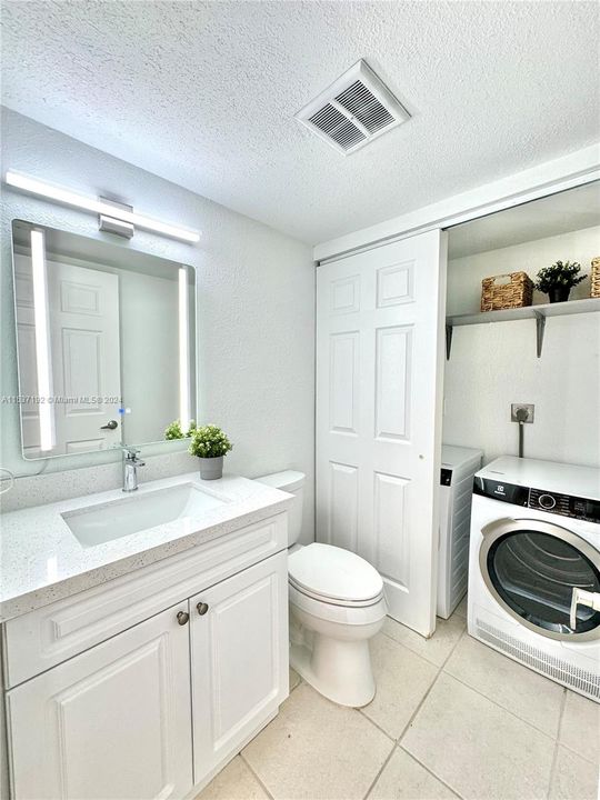 Recently Sold: $390,000 (2 beds, 2 baths, 1302 Square Feet)