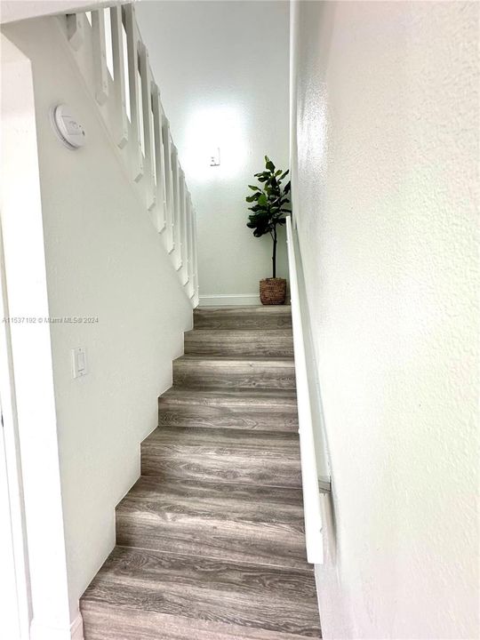 Recently Sold: $390,000 (2 beds, 2 baths, 1302 Square Feet)