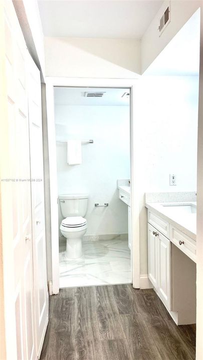 Recently Sold: $390,000 (2 beds, 2 baths, 1302 Square Feet)