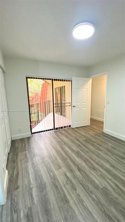 Recently Sold: $390,000 (2 beds, 2 baths, 1302 Square Feet)