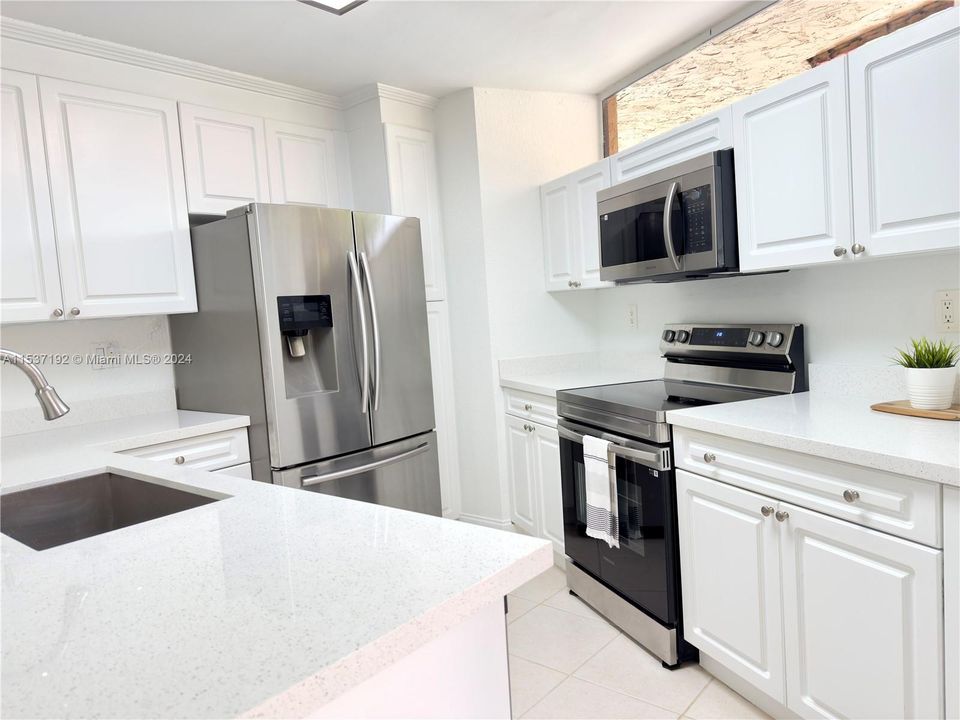 Recently Sold: $390,000 (2 beds, 2 baths, 1302 Square Feet)