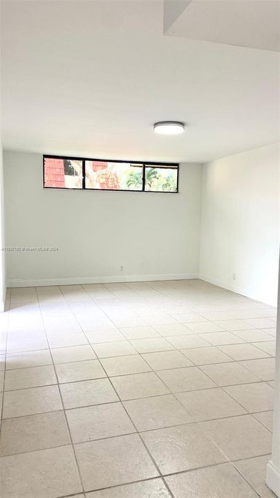 Recently Sold: $390,000 (2 beds, 2 baths, 1302 Square Feet)