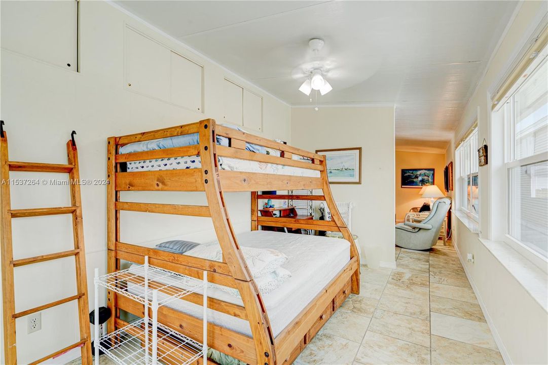 En Venta: $879,900 (2 camas, 1 baños, 0 Pies cuadrados)