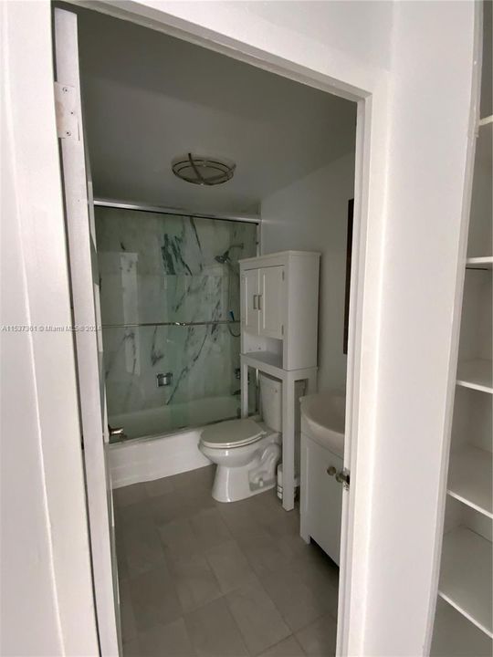 Recently Rented: $2,500 (1 beds, 1 baths, 787 Square Feet)