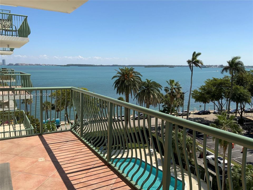 Recently Rented: $2,500 (1 beds, 1 baths, 787 Square Feet)