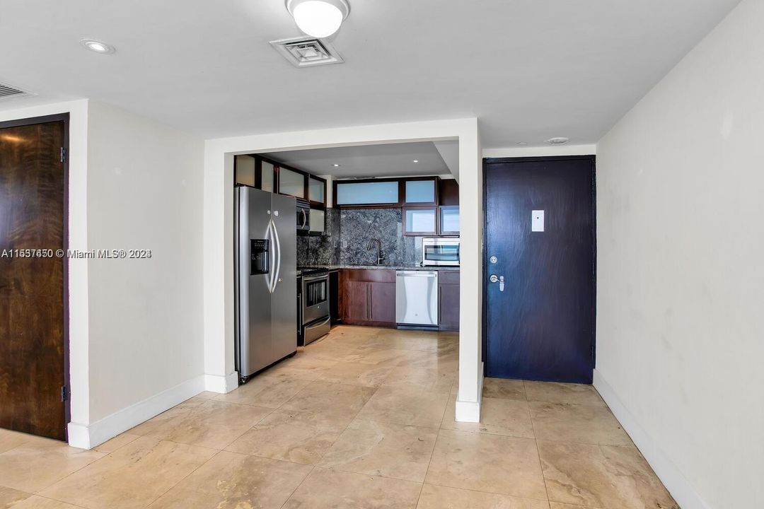 Recently Sold: $799,999 (2 beds, 2 baths, 1071 Square Feet)