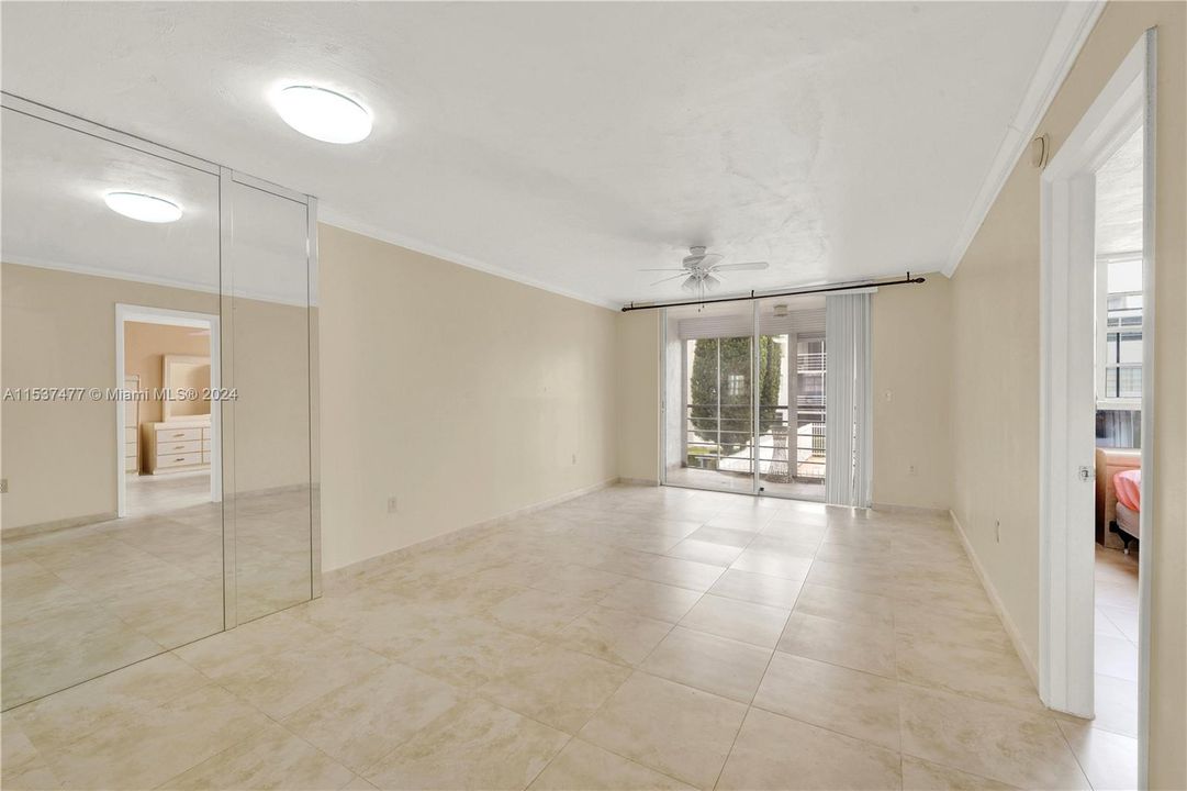 Vendido Recientemente: $210,000 (1 camas, 1 baños, 725 Pies cuadrados)