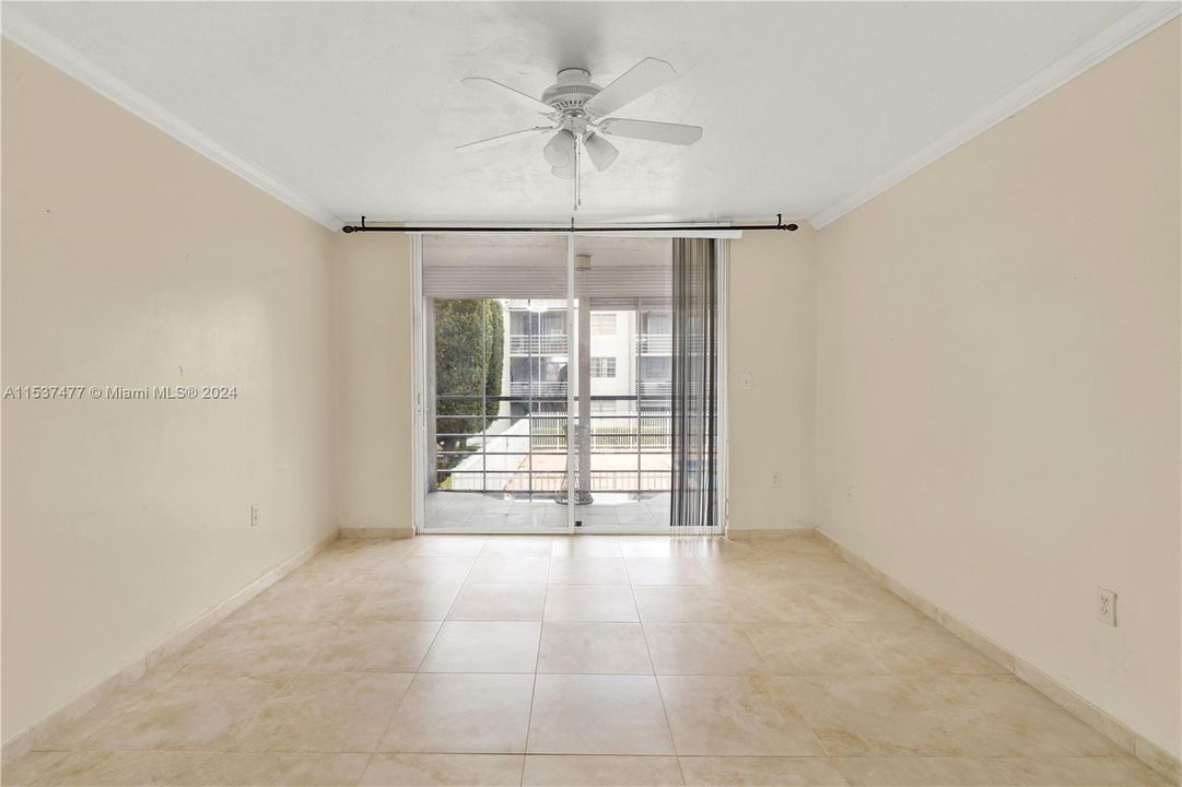 Vendido Recientemente: $210,000 (1 camas, 1 baños, 725 Pies cuadrados)