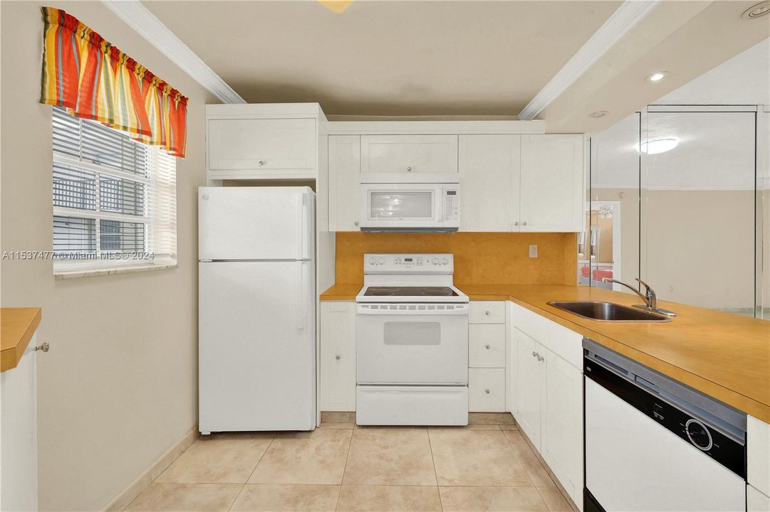 Vendido Recientemente: $210,000 (1 camas, 1 baños, 725 Pies cuadrados)