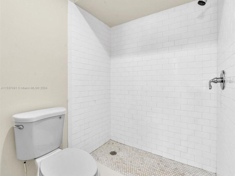 最近售出: $475,000 (2 贝兹, 2 浴室, 957 平方英尺)