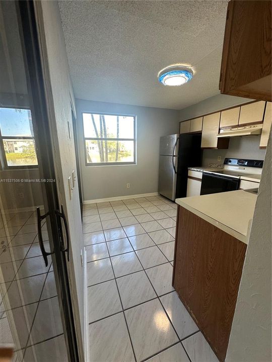 最近租的: $2,700 (3 贝兹, 2 浴室, 1195 平方英尺)